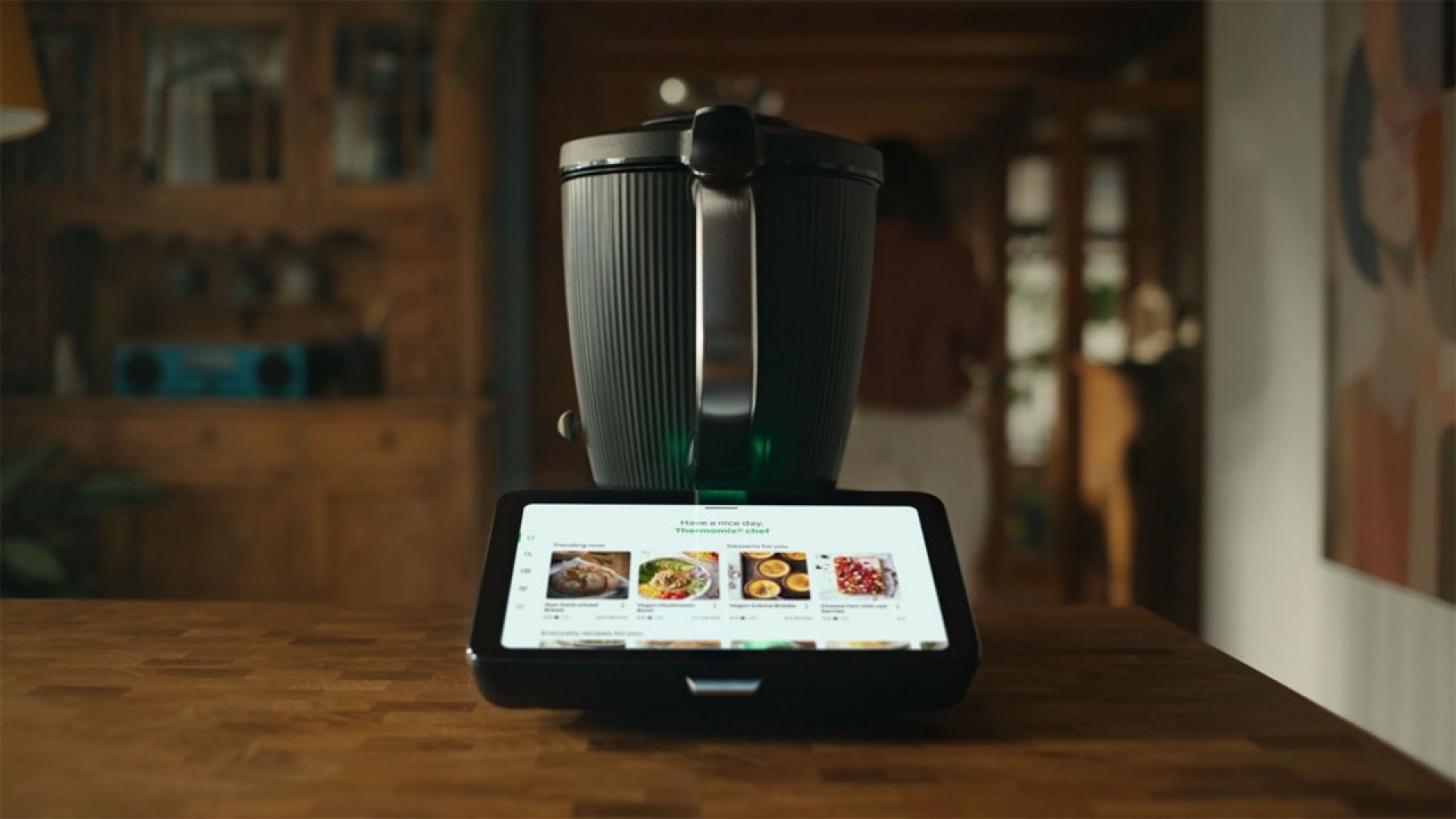 Thermomix® TM7'nin şık siyah tasarımı mutfakta